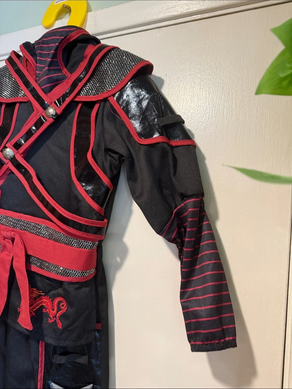 TEETOT RED DRAGON NINJA COSTUME SIZE 5-6 (Missing Accessories)